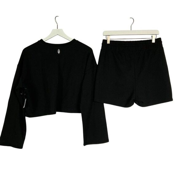 NWT Free People Movement Sunny Set Black Cropped Long Sleeve Top & Shorts Medium - Picture 7 of 16